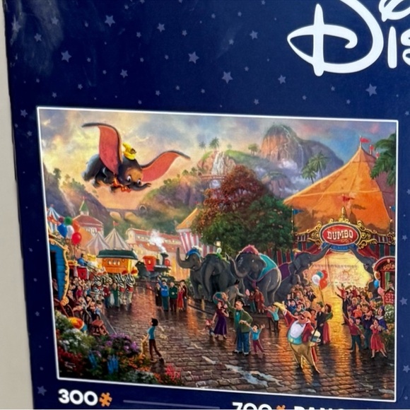 New! Thomas Kinkade Disney set of 3 Puzzles: Dumbo, Lion King, Lady & the Tramp - Picture 2 of 6